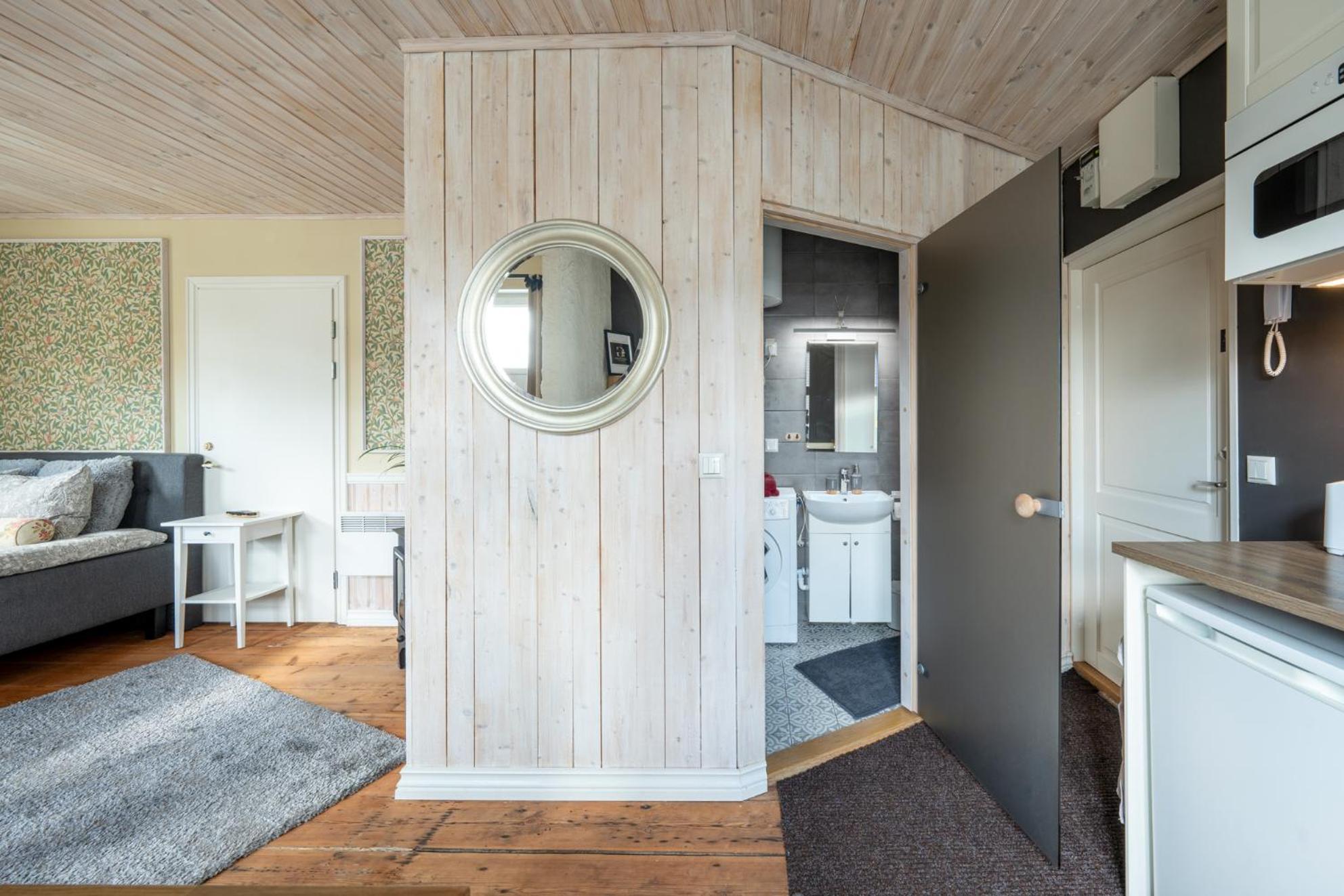 Garden Studio Next To Telliskivi & Old Town Tallinn Exterior photo