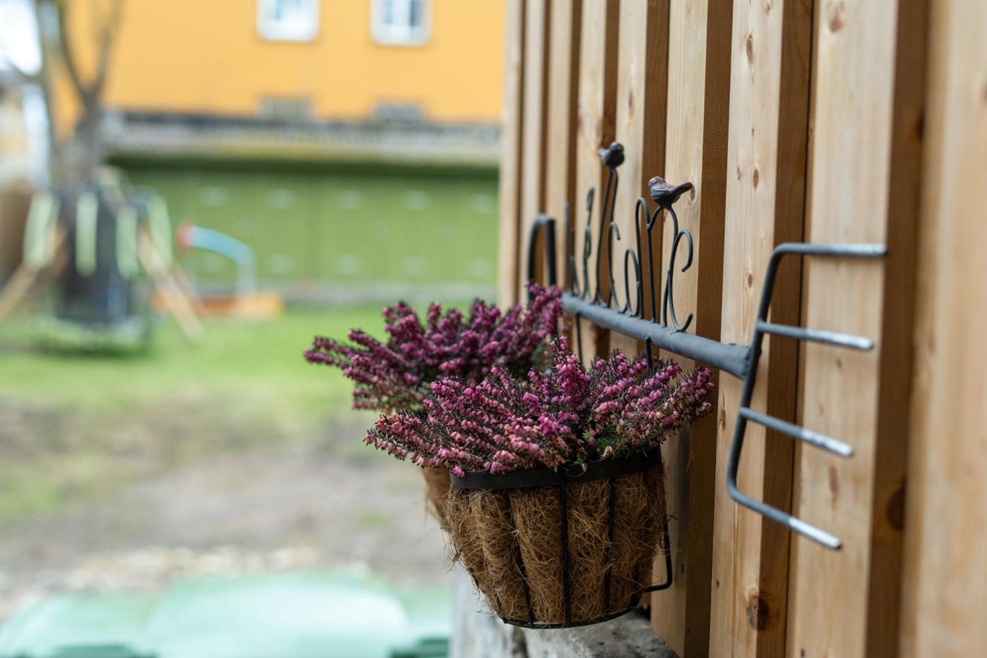 Garden Studio Next To Telliskivi & Old Town Tallinn Exterior photo